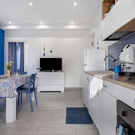 Lido Azzurro Sea Appartments 卡里尼